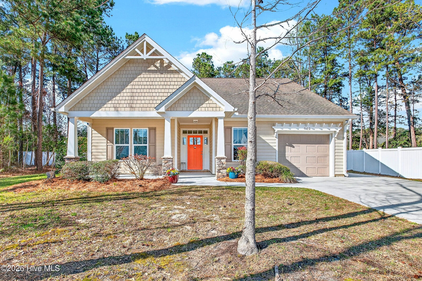 Property Photo:  702 Jasmine Way  NC 28425 