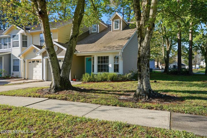 Property Photo:  8168 Dunbarton Court  FL 32244 