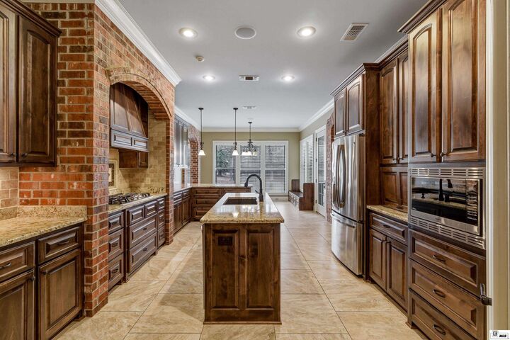 Property Photo:  2210 Llangeler Drive  LA 71270 
