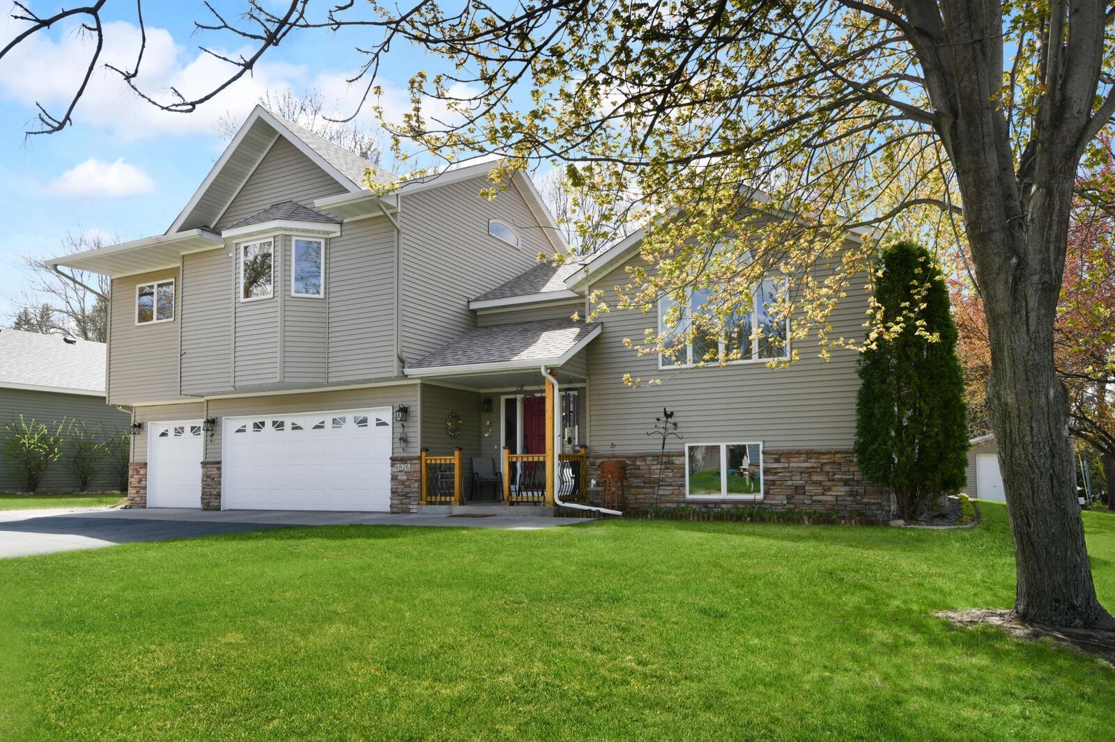 Property Photo:  826 3rd Street N  MN 56377 