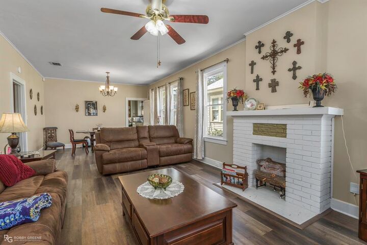 Property Photo: 631 Gladstone Boulevard LA 71104