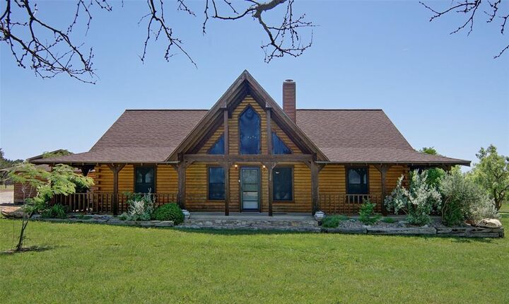 Property Photo:  1222 Canyon Wren Loop  TX 76449 