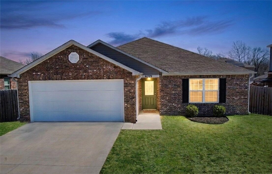 Property Photo: 6709 SW Whitmarsh Road AR 72713