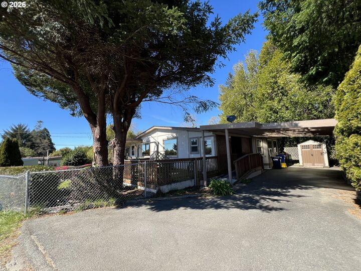 Property Photo: 97967 Hallway Rd OR 97415