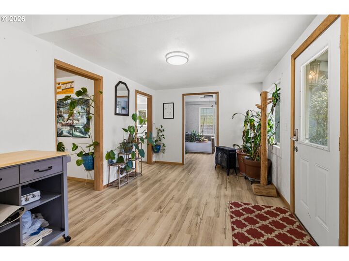 Property Photo:  1375 Pleasant View Dr  OR 97424 