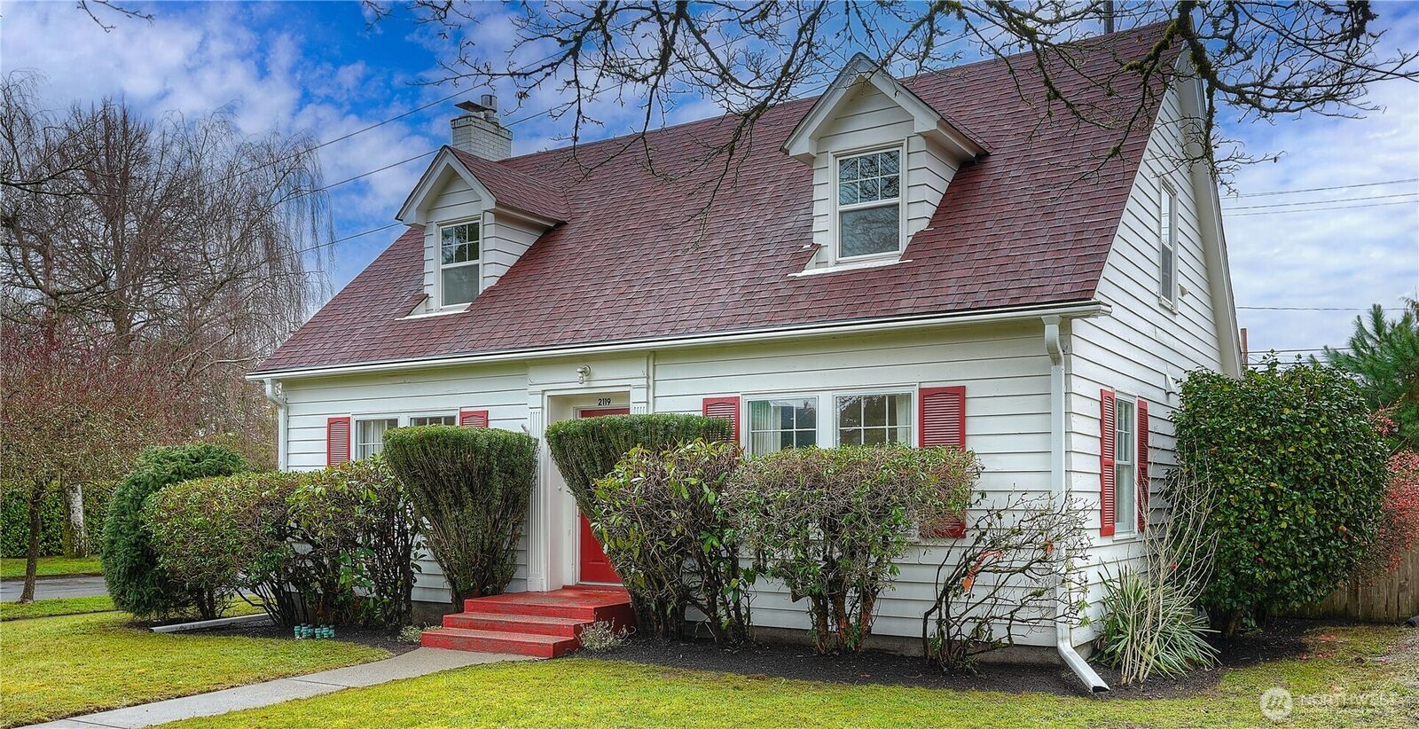 Property Photo: 2119 N Union Avenue WA 98406