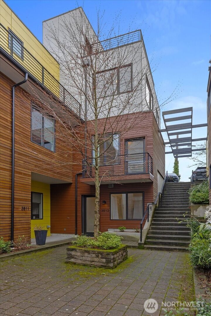 Property Photo:  3813  Fremont Lane N  WA 98103 