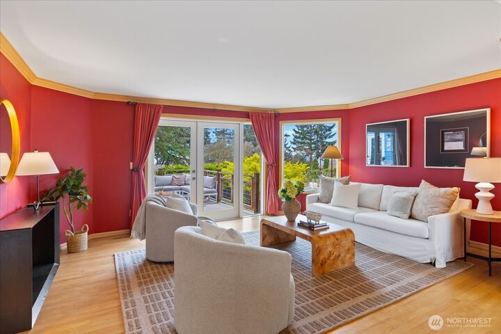 Property Photo: 19055 21st Avenue NW WA 98177