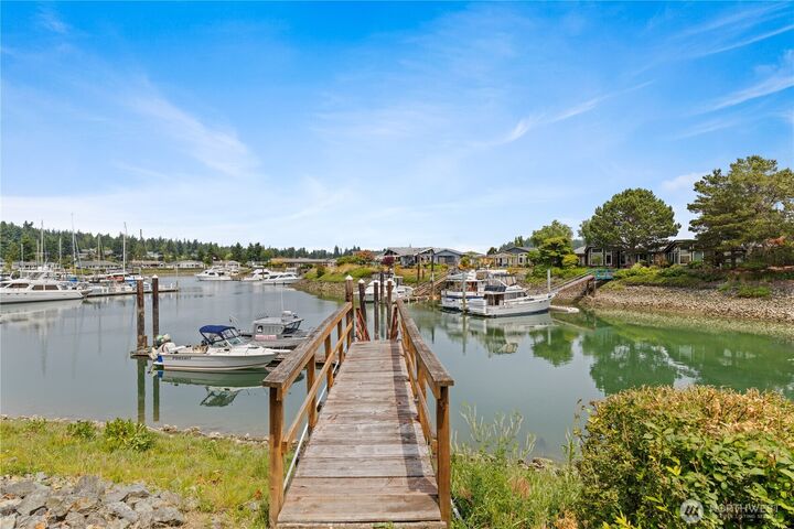 Property Photo:  880  Shoshone Drive  WA 98257 