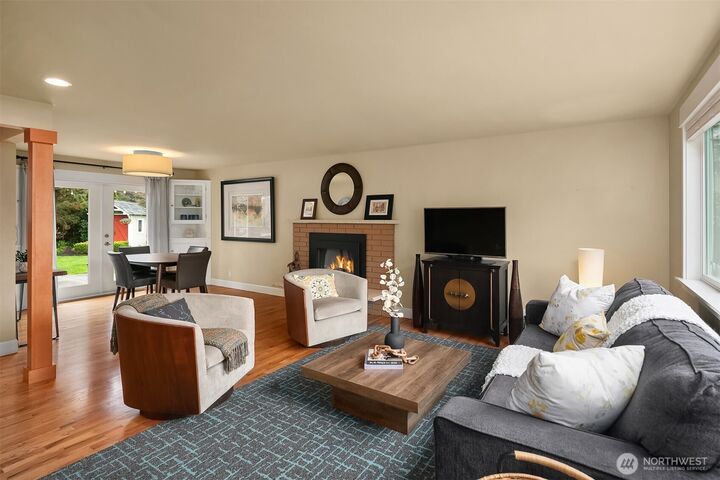 Property Photo:  1452  8th Place S  WA 98020 