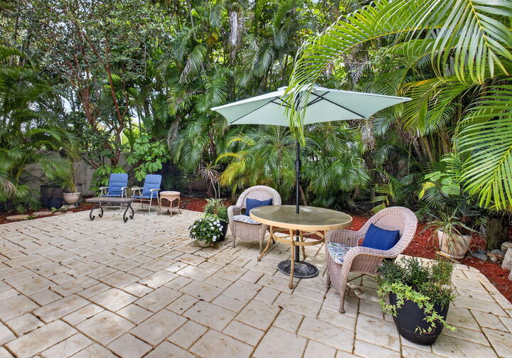 Property Photo:  21700 Club Villa Terrace  FL 33433 