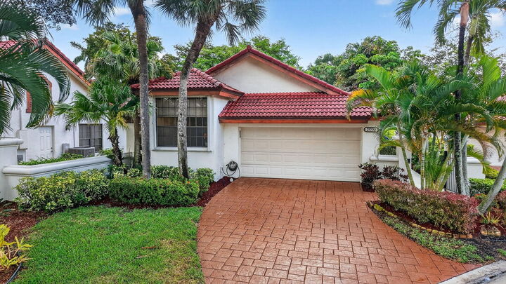 Property Photo:  21700 Club Villa Terrace  FL 33433 