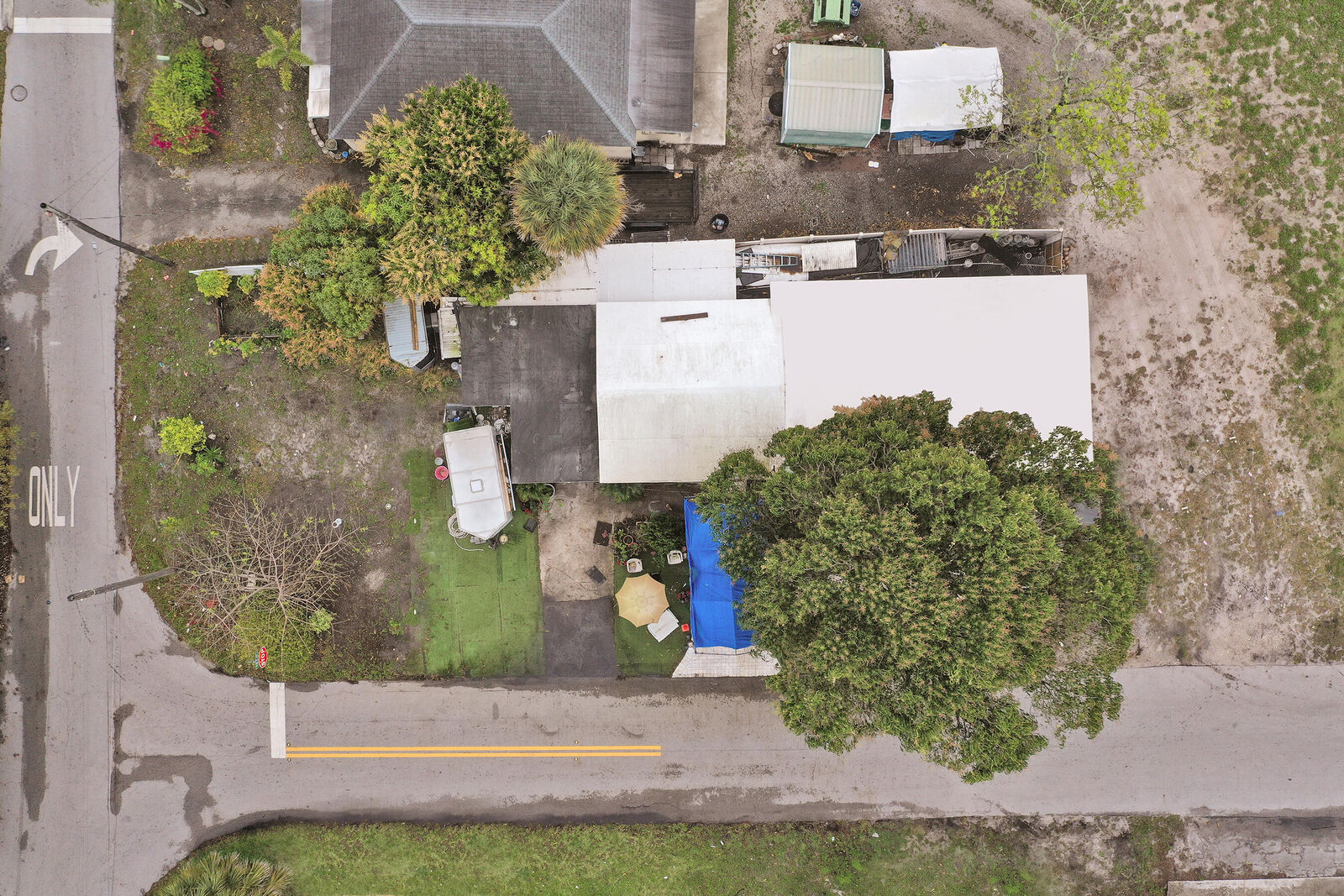Property Photo: 630 NW 15th Avenue FL 33069