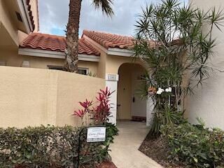 Property Photo:  1361 Springside Drive  FL 33326 