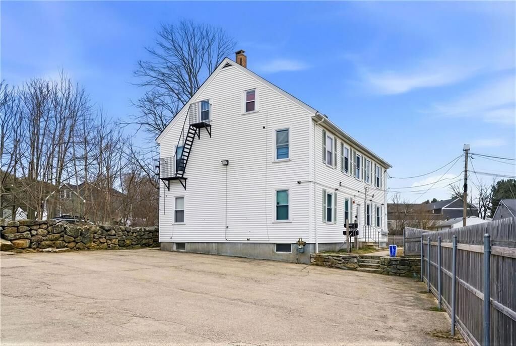 Property Photo:  513 Washington Street  RI 02816 