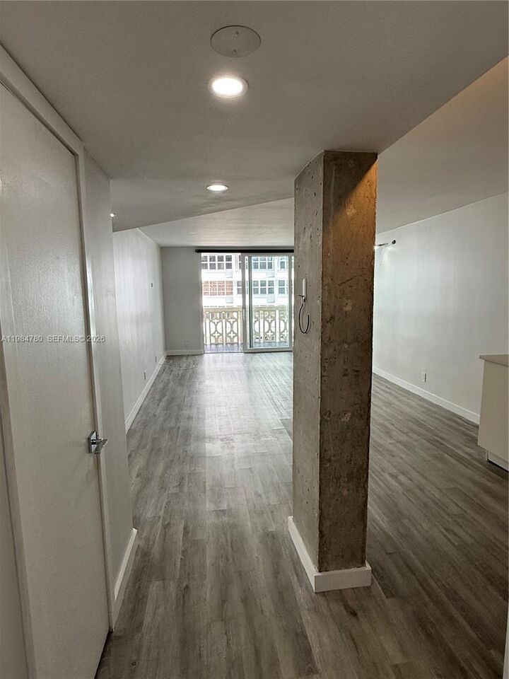 Property Photo: 1825 S Ocean Dr 305 FL 33009