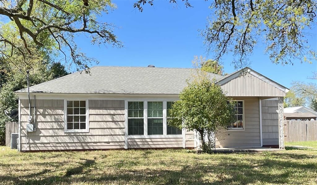 Property Photo:  3718 Yale Street  LA 70607 