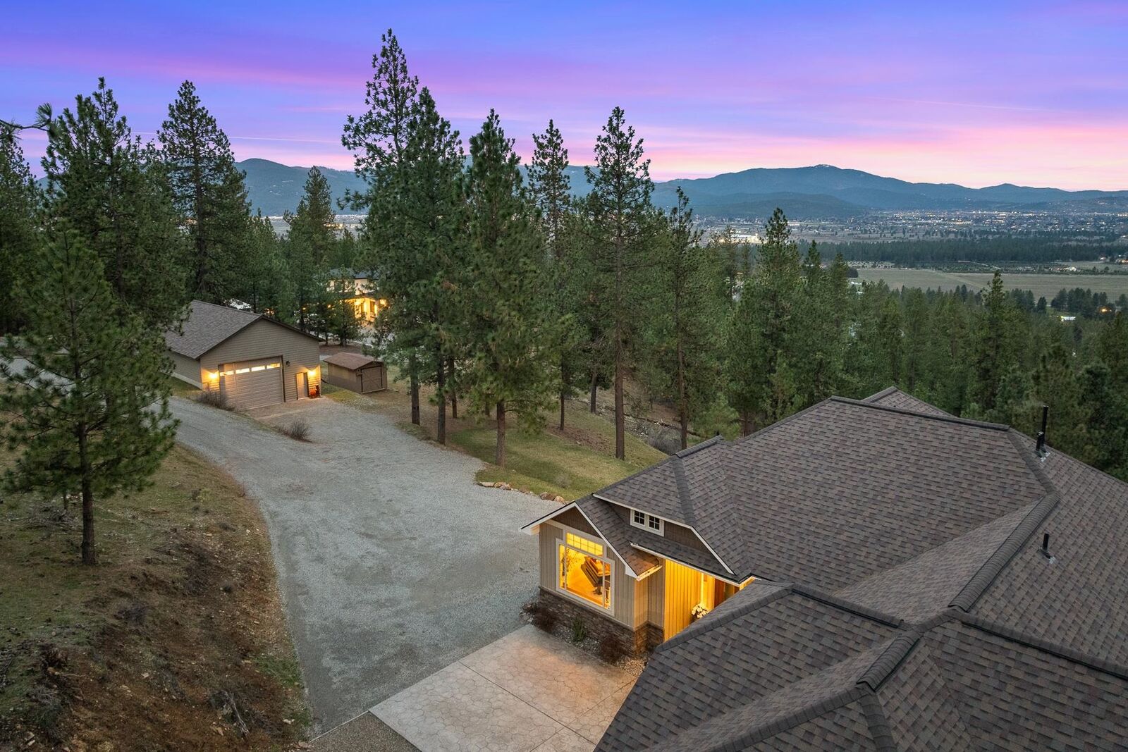 Property Photo:  10309 N Lookout View Ln  WA 99025 