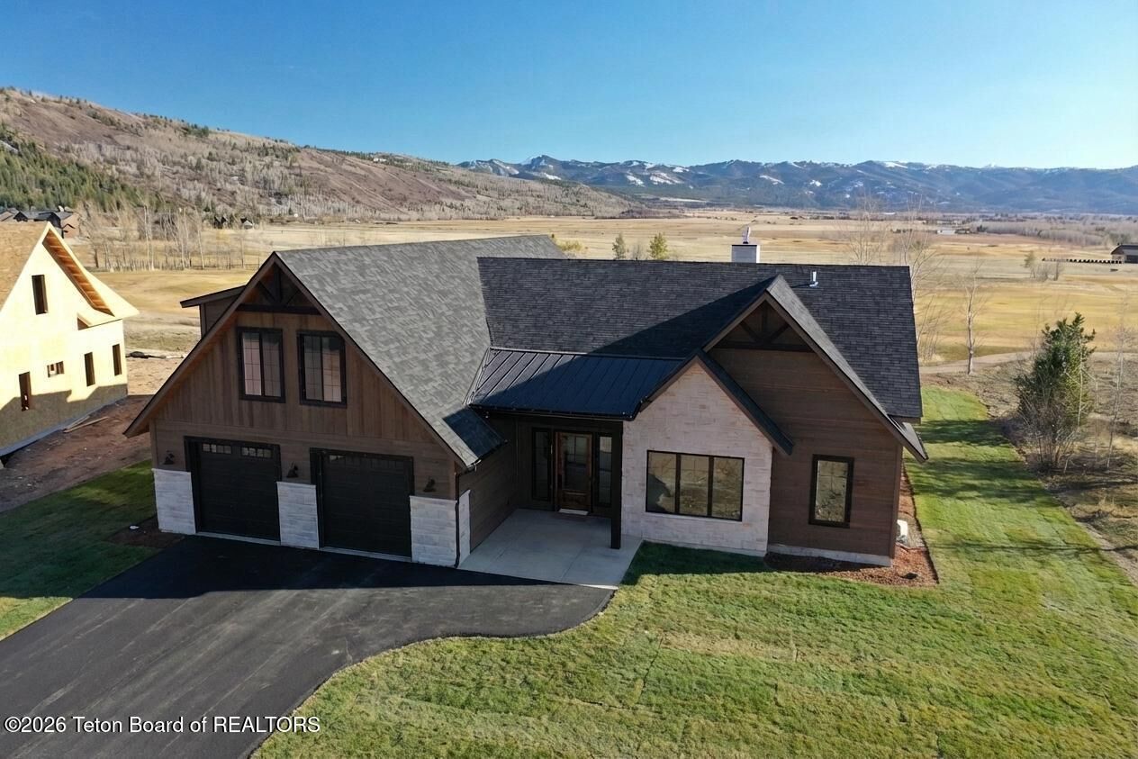Property Photo: 371 Desert Fox Lane ID 83455