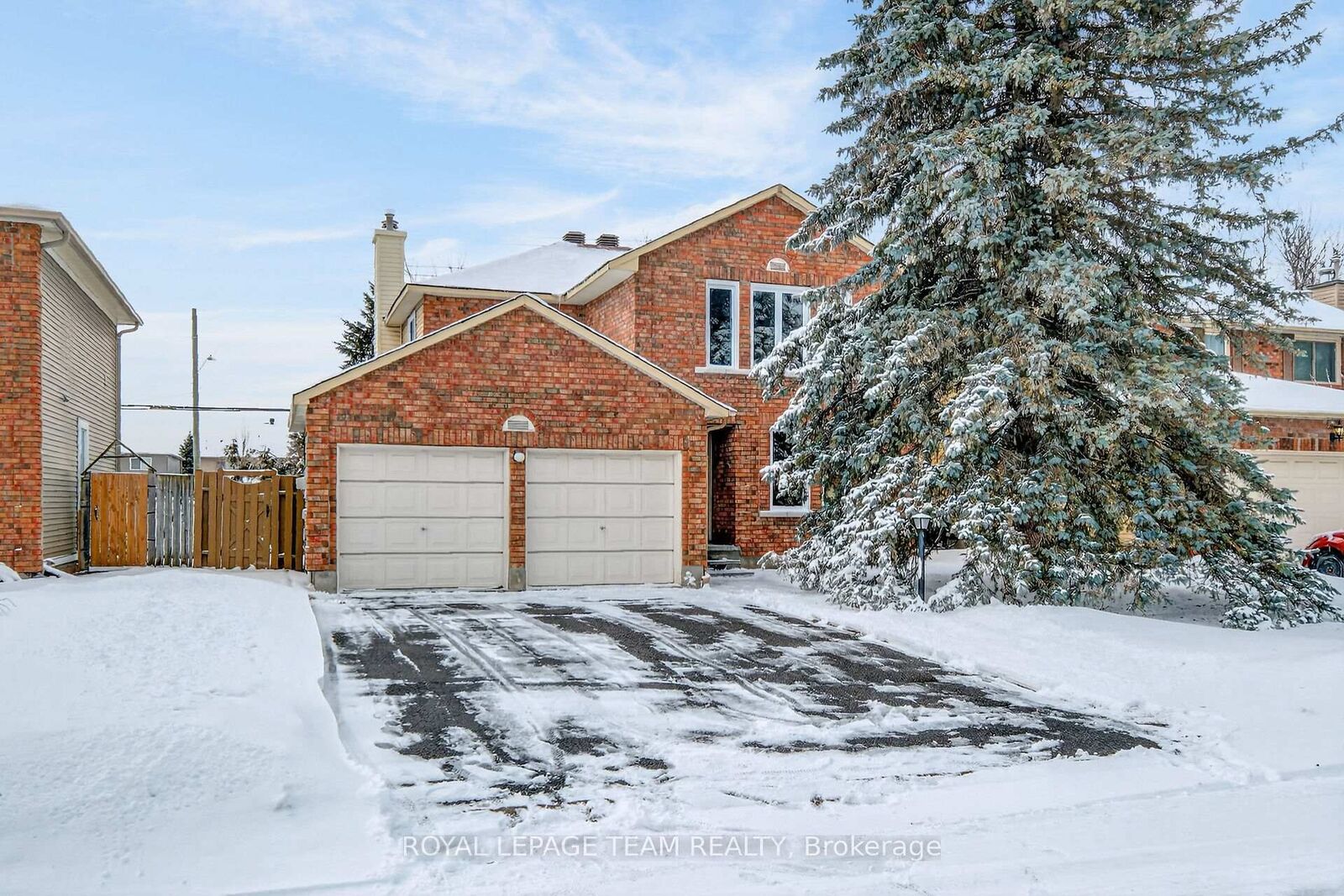 Property Photo: 97 Huntsman Crescent ON K2M 1H8