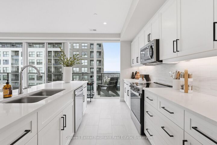 1882 Gordon Street 813 — photo 1
