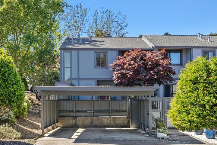 Property Photo:  212 Sylvia Way  CA 94903 