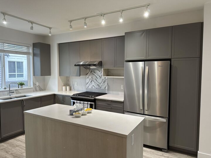 Property Photo: 9718 161A Street 111 BC V4N 6S7