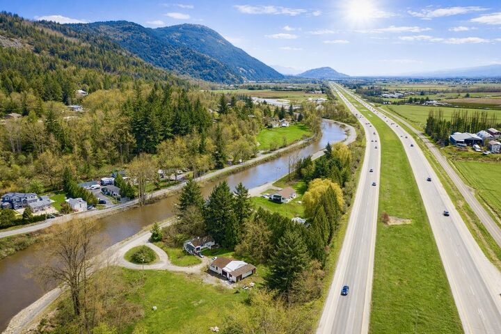 Property Photo: 37795 North Parallel Road BC V3G 2K1