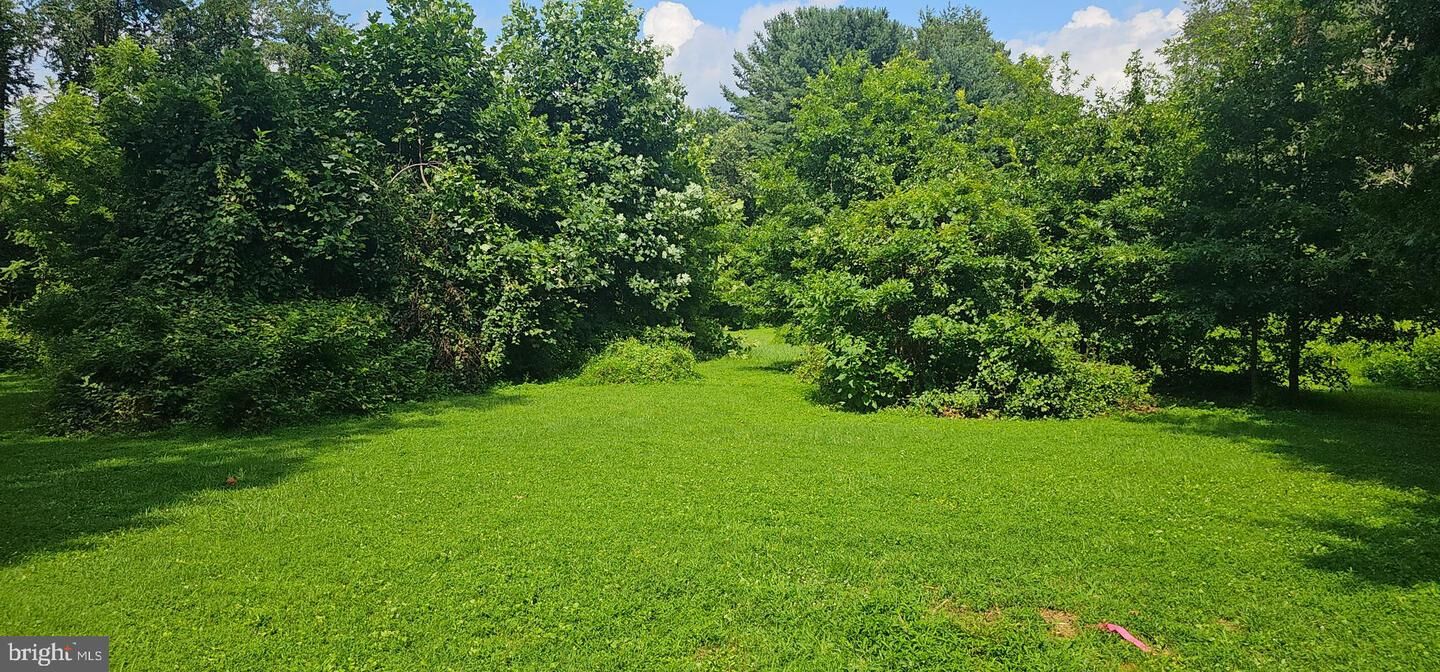 Property Photo:  15 E Mount Vernon Street  PA 19363 