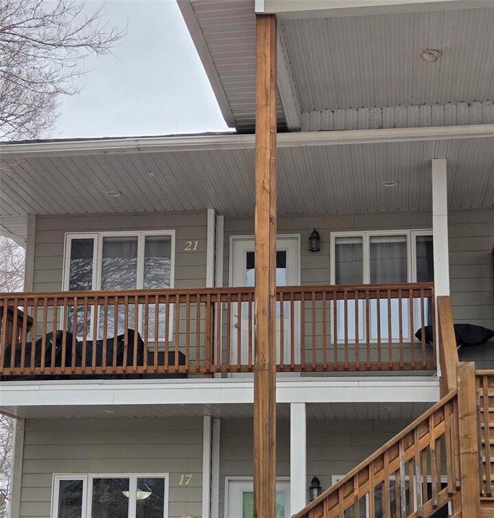 Property Photo:  35 Lilac Place  MB R0A 1E0 