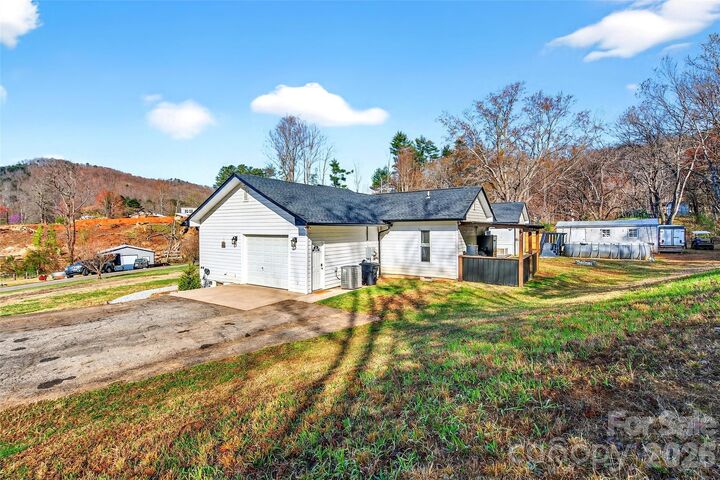 Property Photo: 20 Annie Drive NC 28752