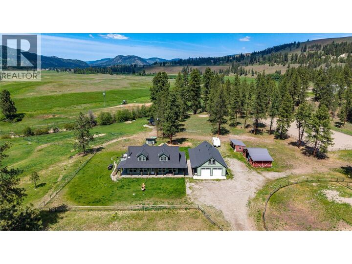 Property Photo: 422 Huey Road BC V0X 1W0