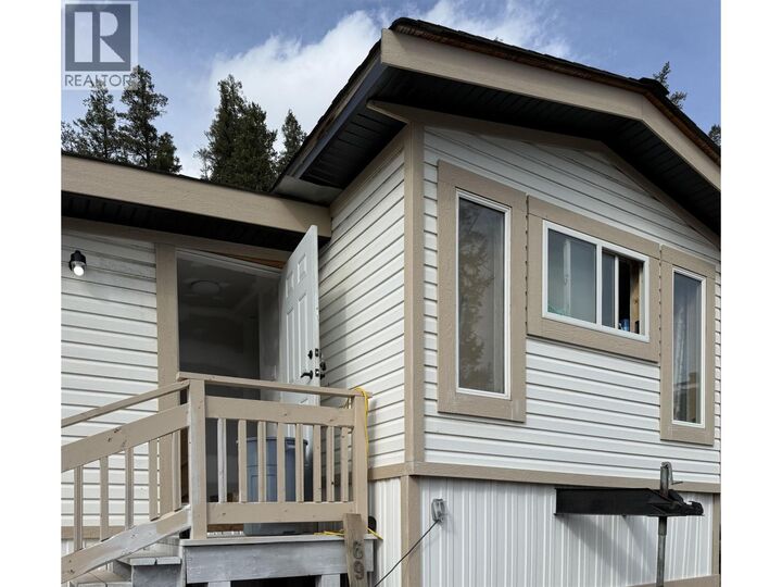 Property Photo: 560 Soda Creek Road 69 BC V2G 5E6