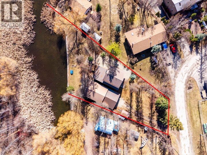 Property Photo: 1536 Tie Lake Loop Rd. N Road BC V0B 1T0