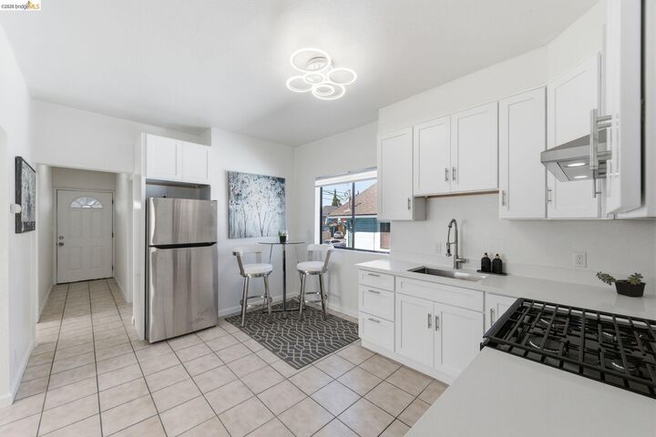 Property Photo:  5334 E 10th  CA 94601 