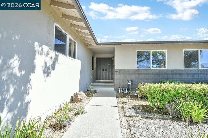 Property Photo:  6 Windhaven Court  CA 94523 