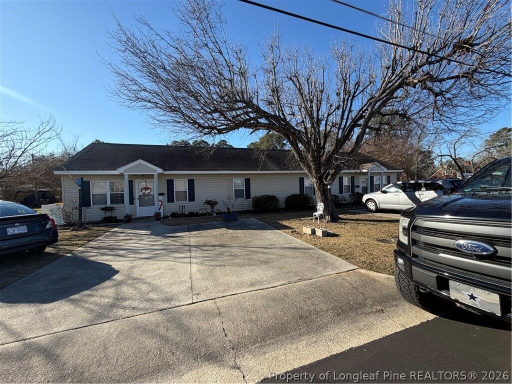 Property Photo:  1502 Pine Street N  NC 28358 
