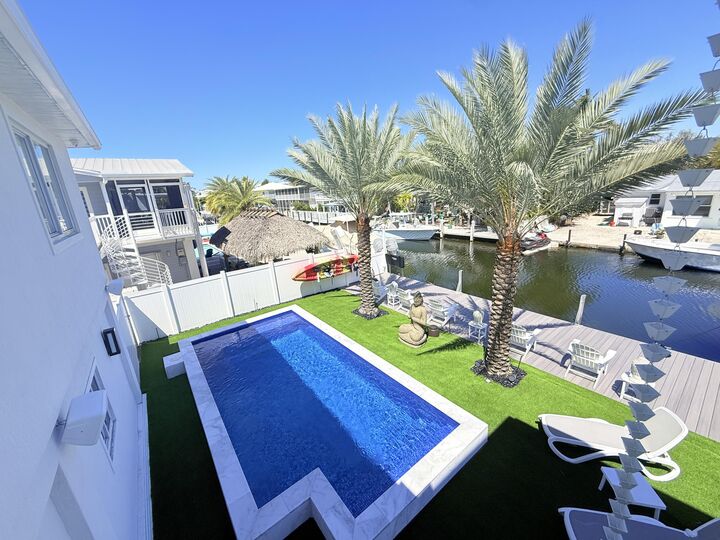 Property Photo:  34 S Blackwater Lane  FL 33037 