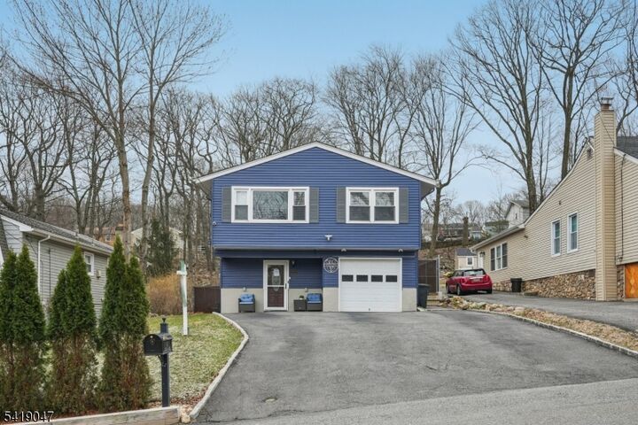 Property Photo:  47 Cherokee Ave  NJ 07866 