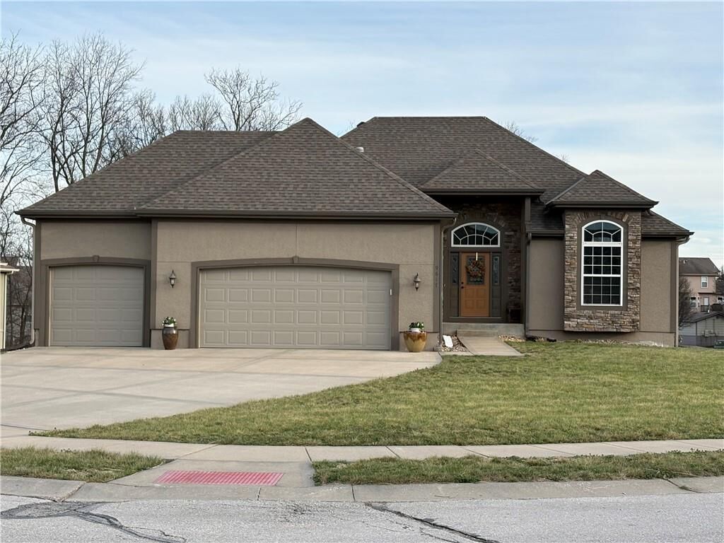 Property Photo:  9617 N Adrian Avenue  MO 64154 