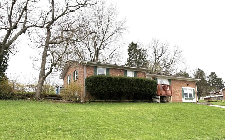 Property Photo:  101 Cedar Drive  KY 40601 