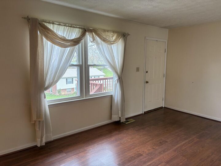 Property Photo:  101 Cedar Drive  KY 40601 