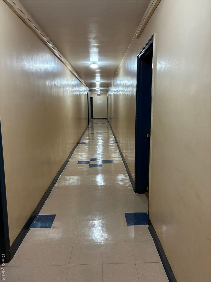 Property Photo:  610 Waring Avenue 5G  NY 10467 