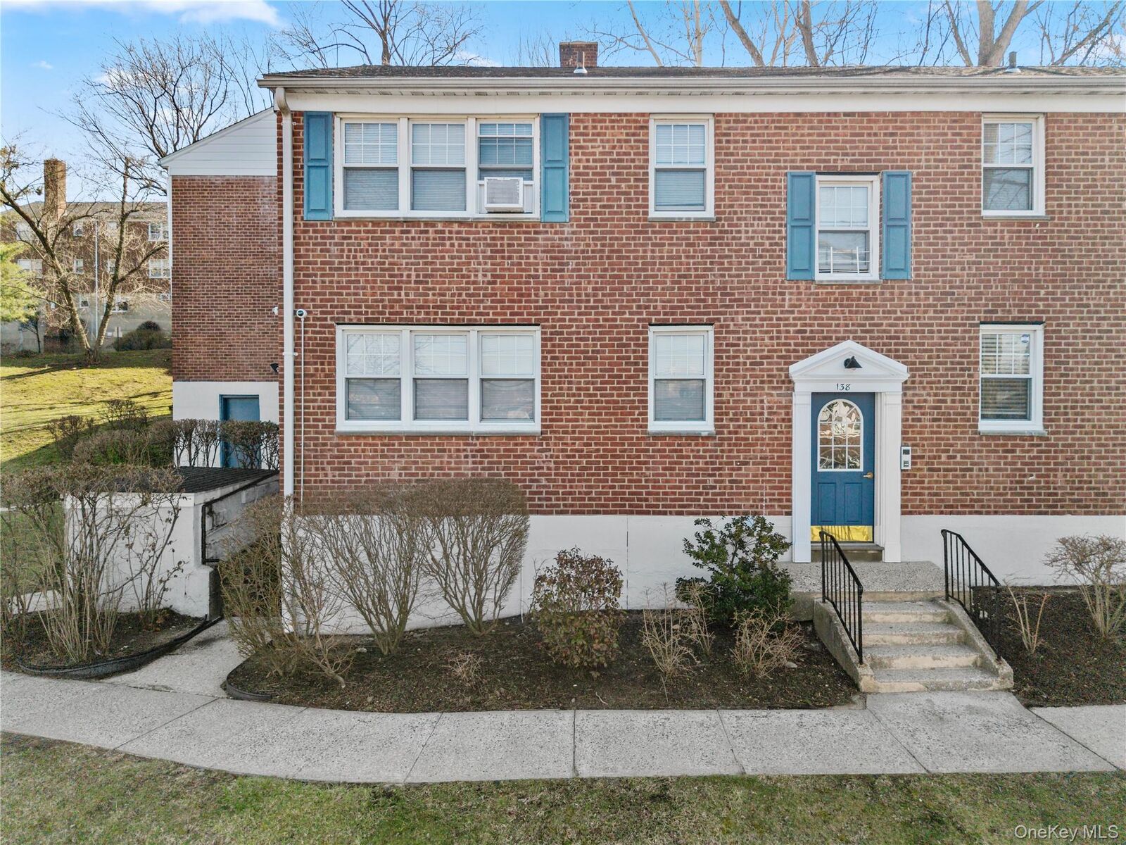 Property Photo:  138 Underhill Ave 2B  NY 10604 