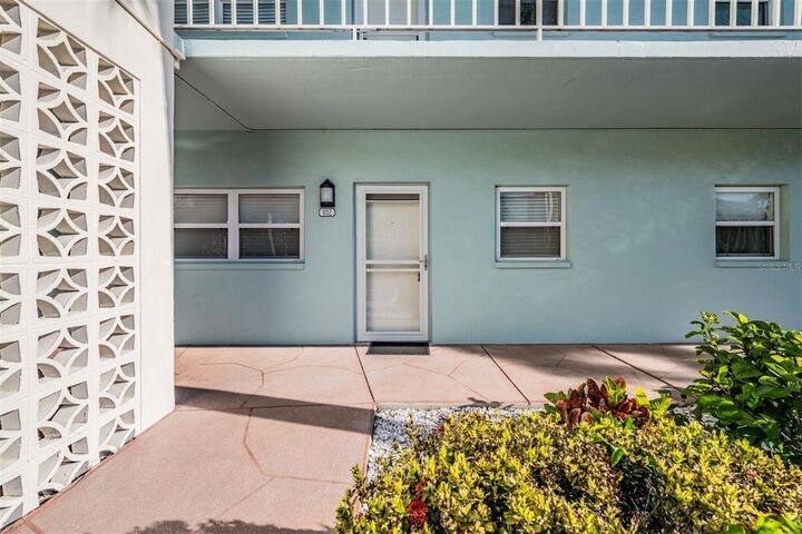 Property Photo:  7 Dunoon Place 102  FL 34698 