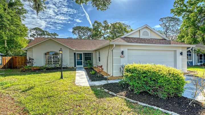 Property Photo:  4668 Hamlets Grove Drive  FL 34235 