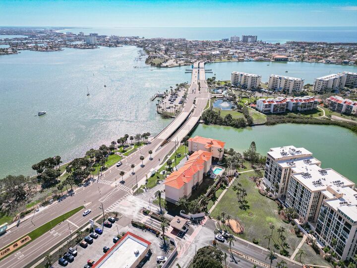 Property Photo:  7910 Sun Island Drive S 101  FL 33707 