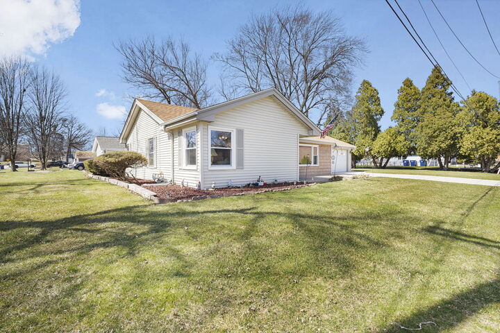 Property Photo: 6900 W 112th Street IL 60482