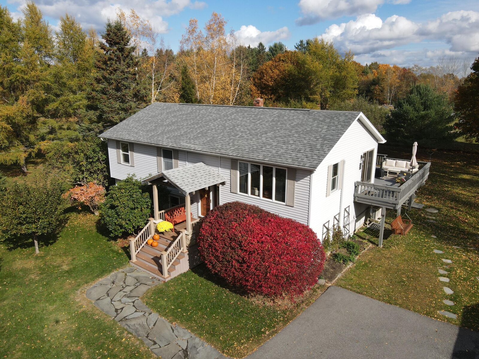 Property Photo:  1013 Sunset Avenue  ME 04401 