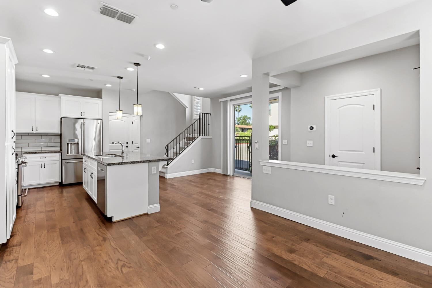 Property Photo:  2500 Villa Terrace Lane  CA 95825 